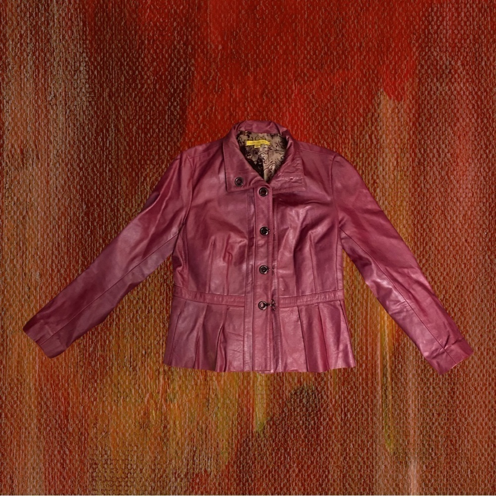CARLISLE Women’s Vintage 100% Leather Jacket